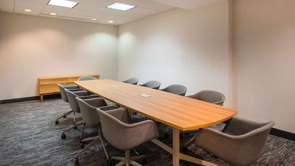 DoubleTree by Hilton Newark Penn Station - photo 47