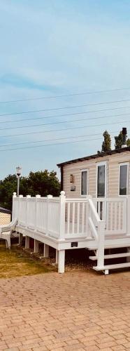 Caravan in Rockley Park 3 Bedrooms in Poole, United Kingdom