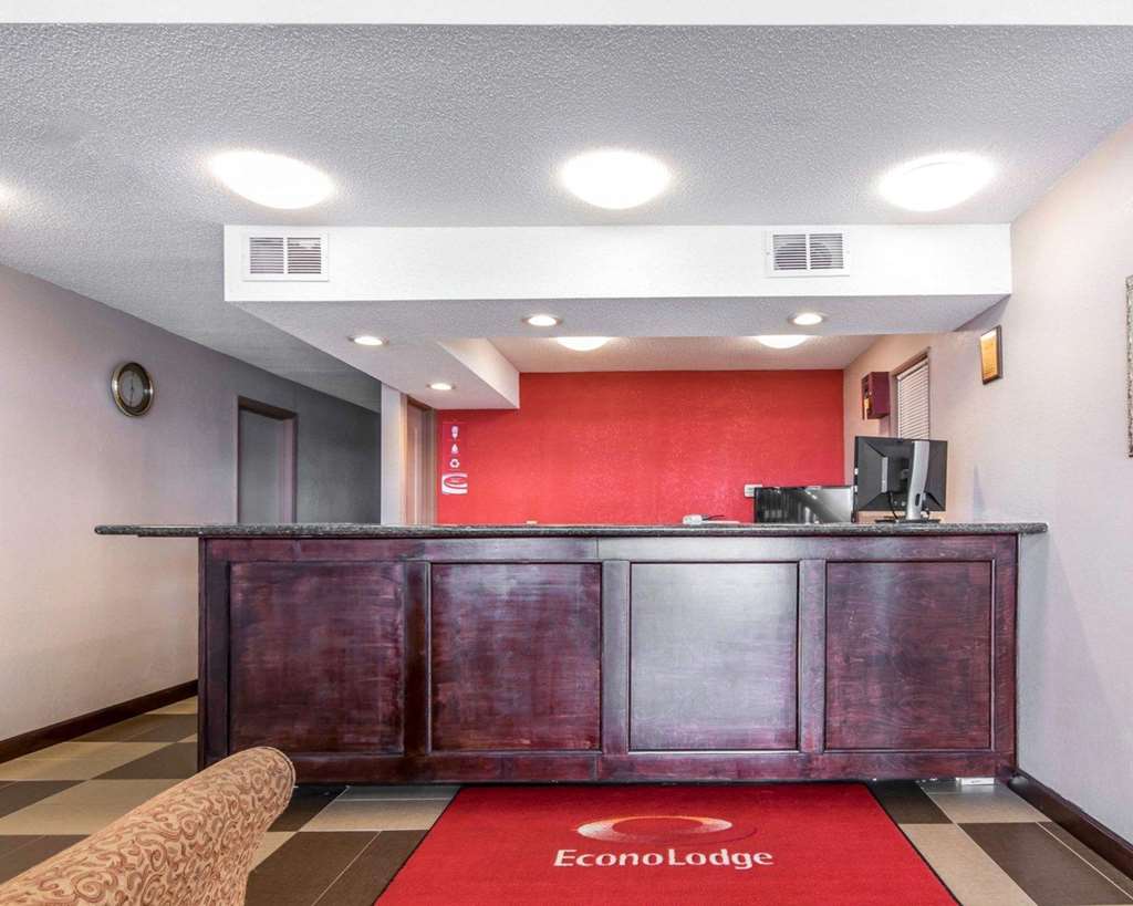 Econo Lodge Franklin South - photo 11