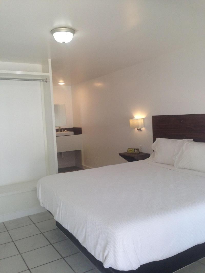 Banana Peel Resort - photo 32