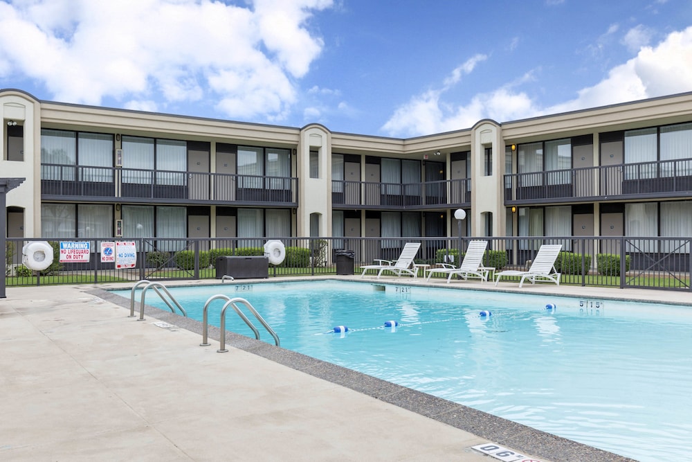 The Dels Pittsburg - photo 44