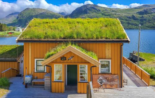 3 Bedroom Stunning Home In Fredvang — 4-Star Luxury Hotel in Ramberg, Norway
