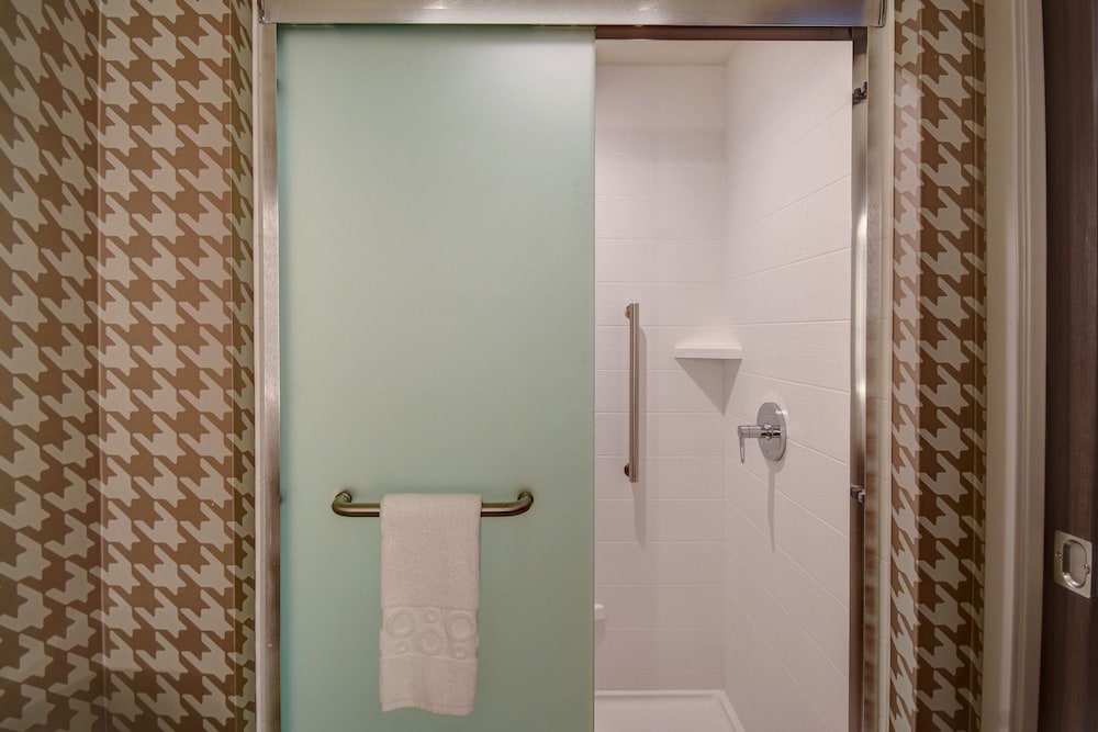 Home2 Suites by Hilton Troy - photo 26