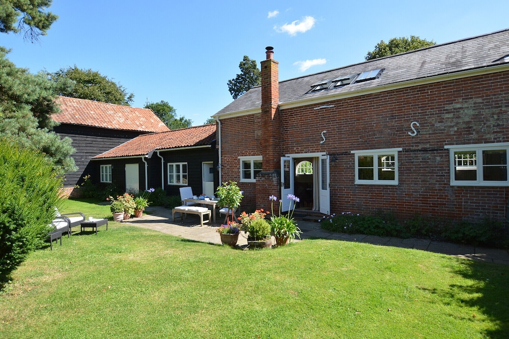 Stable Cottage at the Grove Great Glemham — 4-Star Luxury Hotel in Framlingham, United Kingdom
