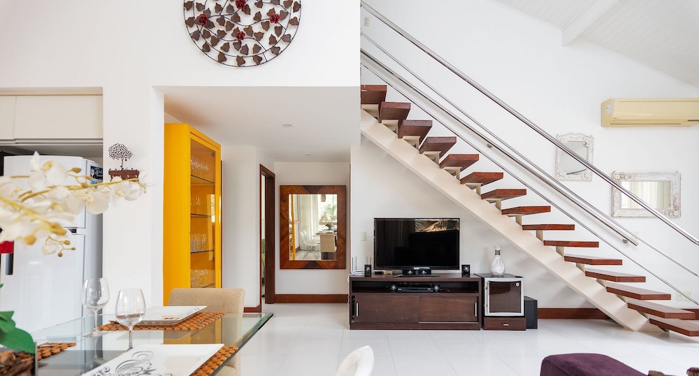 Bz33 Casa 4 suítes e churrasqueira Geribá — 4-Star Luxury Hotel in Armacao De Buzios, Brasil