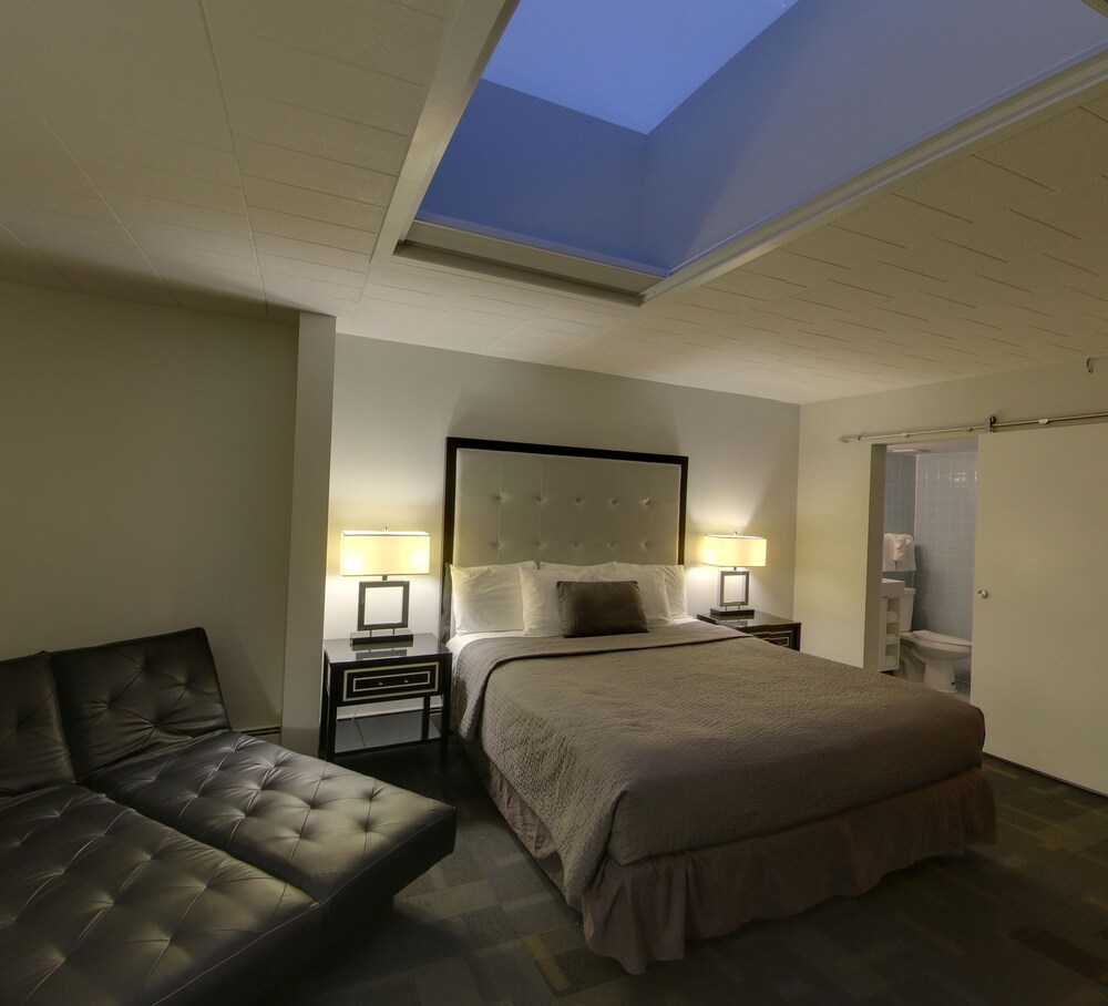 Hotel Royal Oak - photo 17