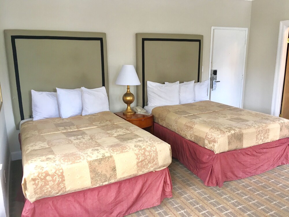 Americas Best Value Inn & Suites Soma - photo 15