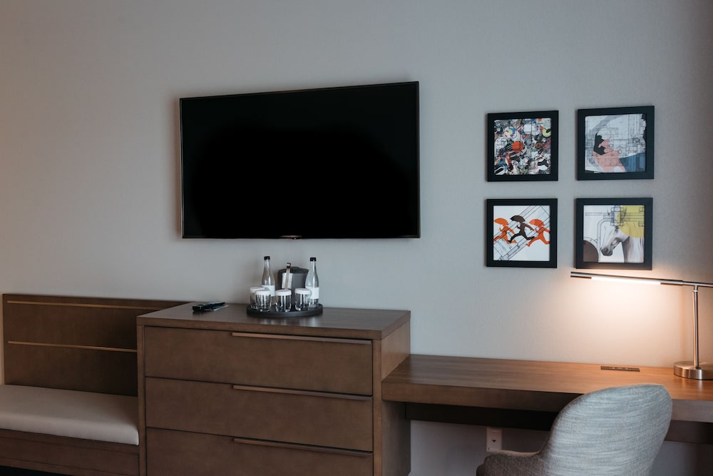 Revel Hotel Des Moines Urbandale Tapestry Collection by Hilton - photo 42