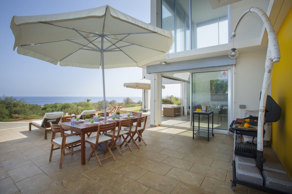 Nireas Seafront Villa