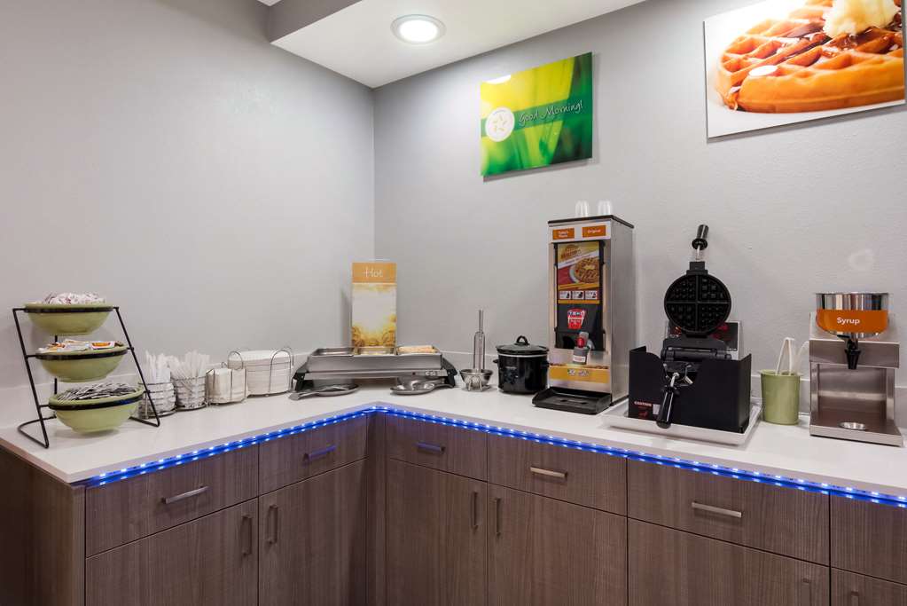 Quality Inn near Casinos and Convention Center - photo 22