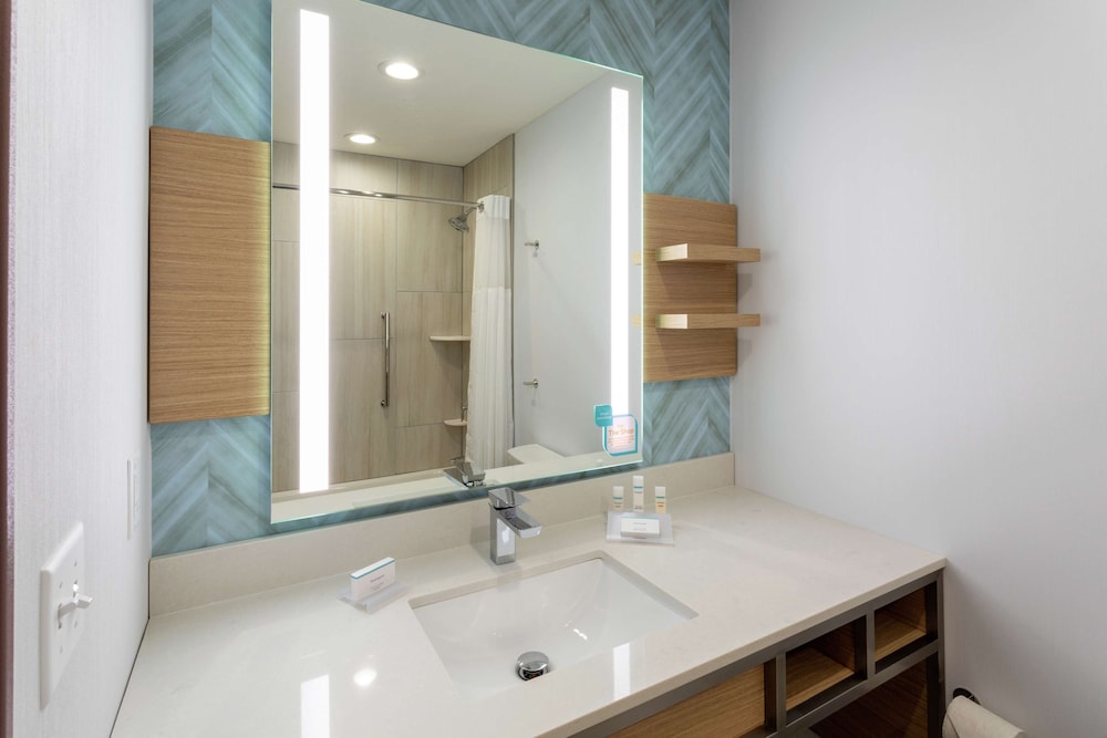 Hilton Garden Inn St. Cloud - photo 16