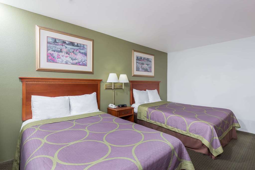 Super 8 by Wyndham Pittsburgh Monroeville - photo 4