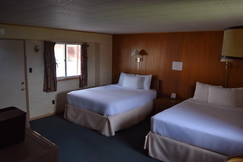 Mid City Motel - photo 8