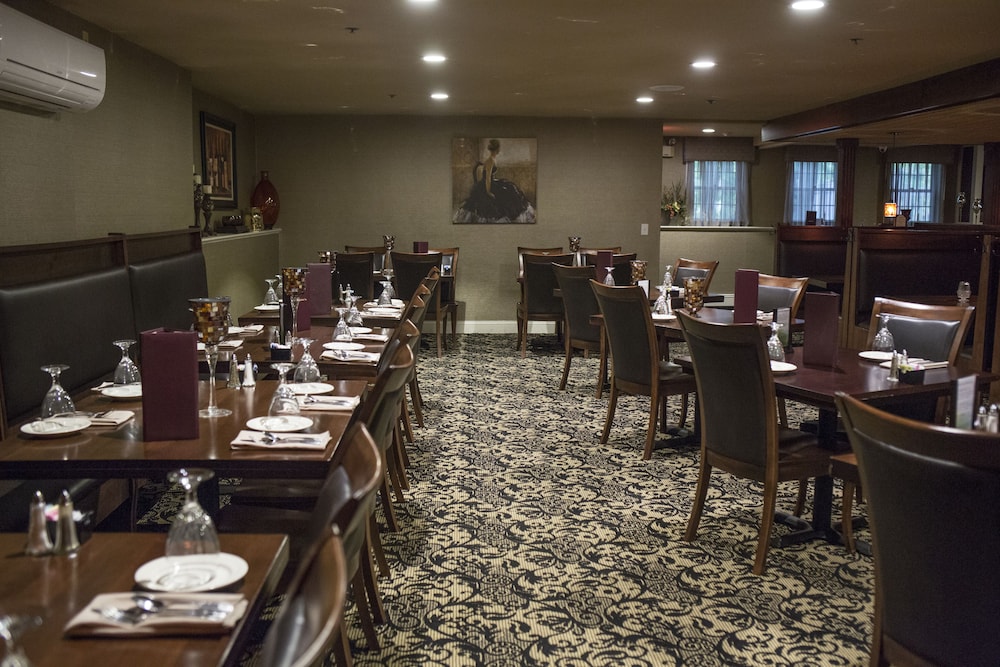Chocksett Inn and Restaurant - photo 28