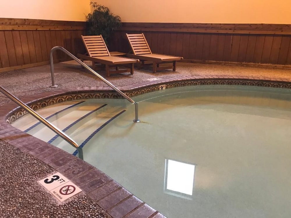 Superior Inn - photo 10