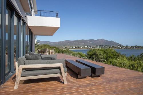 Benguela Cove Coastal Retreat in Hermanus, South Africa
