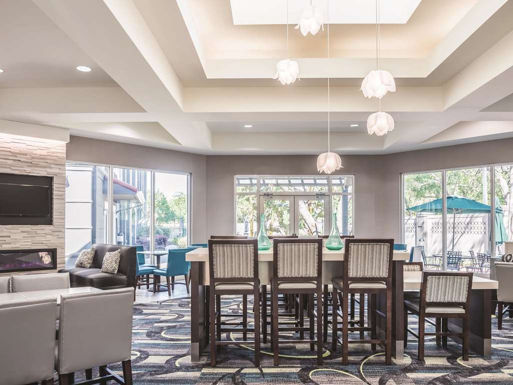 La Quinta Inn & Suites by Wyndham Orlando Lake Mary - photo 8