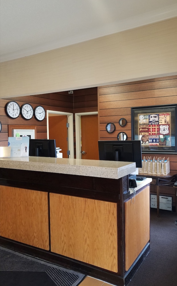 AmericInn by Wyndham Moline Airport Quad Cities - photo 3
