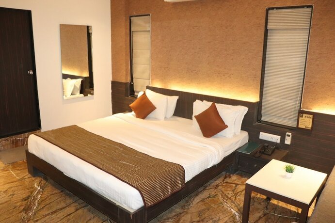 Hotel Stay Inn — Rajkot