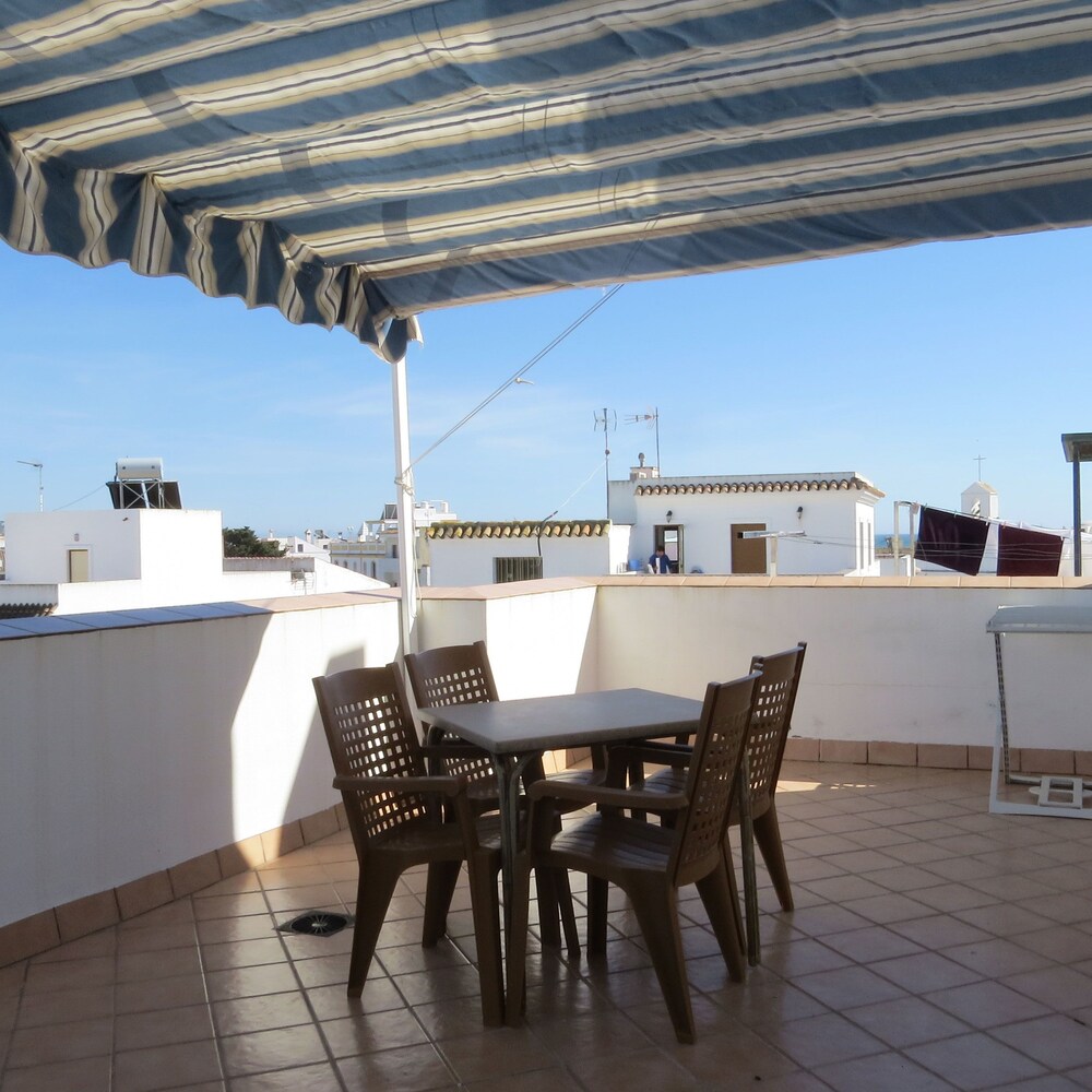 Apartamentos ZHR 1 — 4-Star Luxury Hotel in Zahara De Los Atunes, Spain