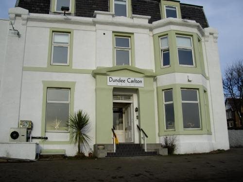 Dundee Carlton — Dundee