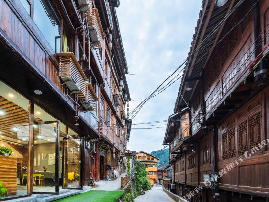 Foothill Inn - carbon neutral hotel in Unknown City