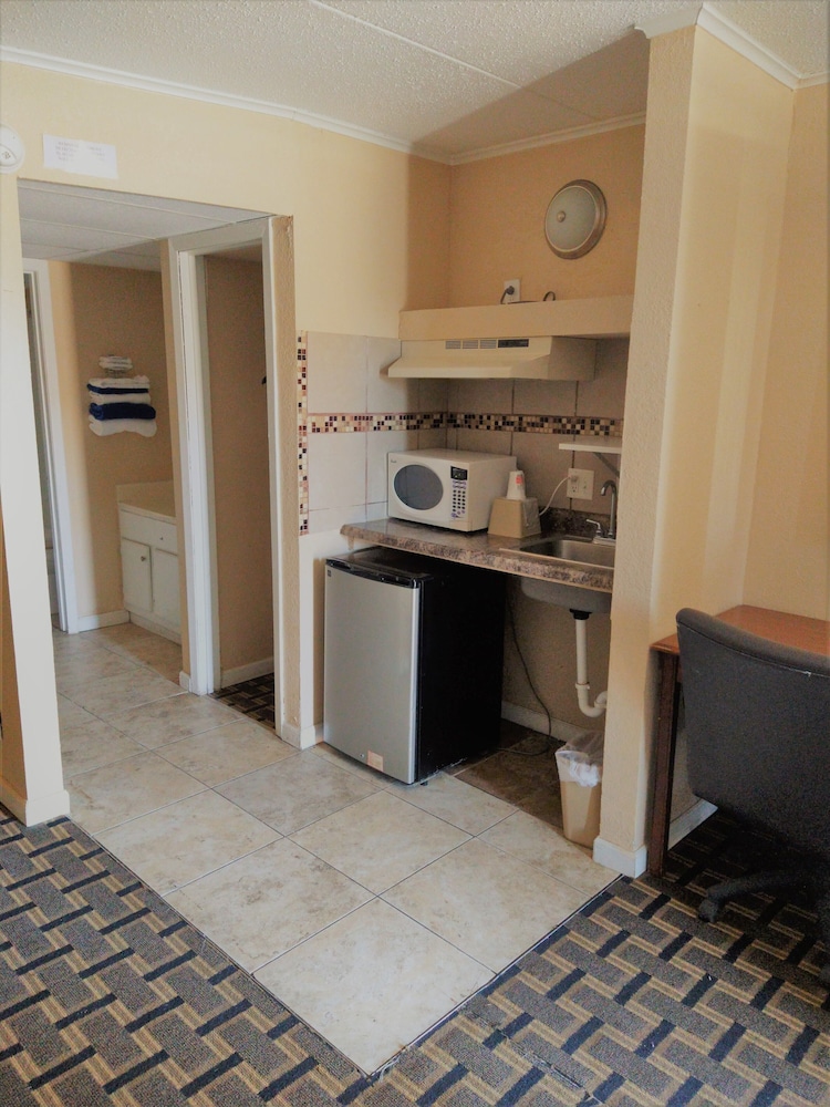 Grand View Plaza Inn & Suites - photo 69