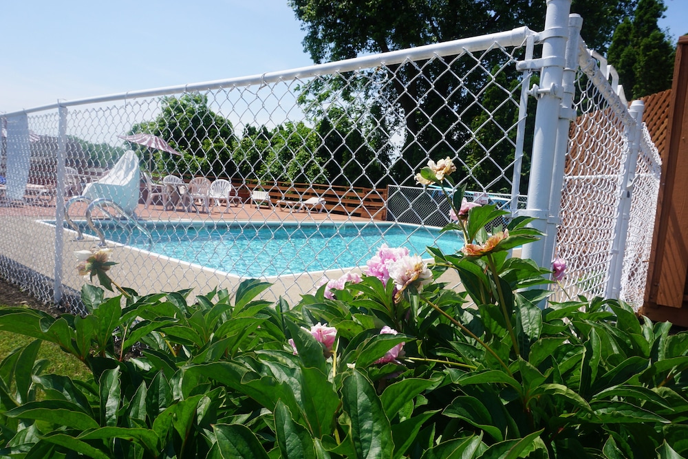 Cocoa Country Inn at Hershey - photo 24