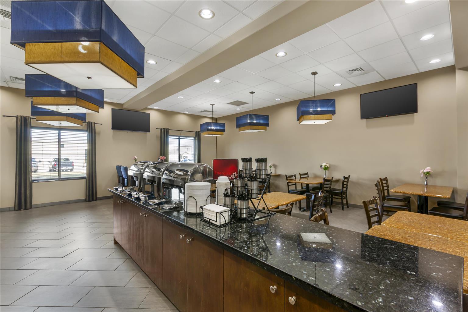 Best Western Plus Williston Hotel & Suites - photo 15