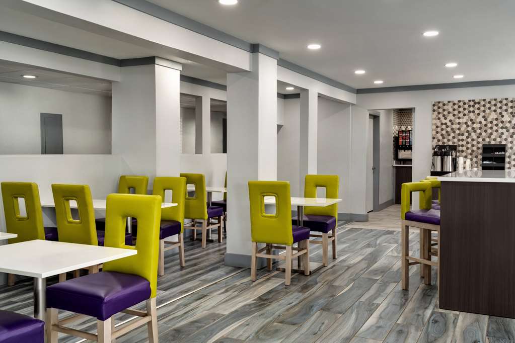 La Quinta Inn by Wyndham Birmingham Inverness - photo 23