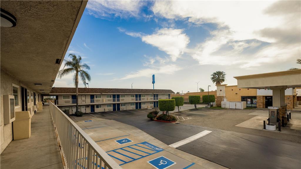 Motel 6 Ontario Airport - photo 14