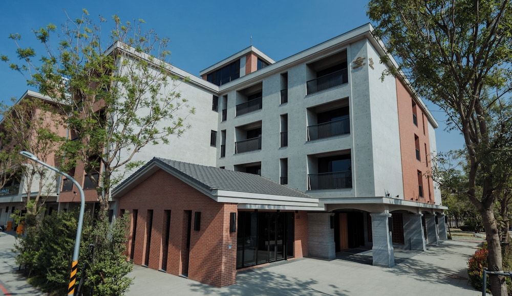 Xiuxi Hotel — 5-Star Luxury Hotel in Tainan, Republic of China Taiwan