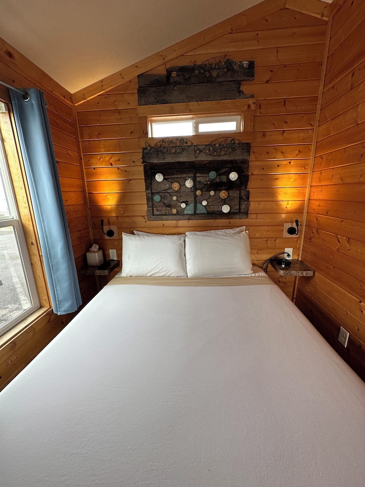 Westport Marina Cottages - photo 3