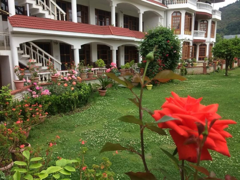 Hotel Akbar - carbon neutral hotel in Srinagar