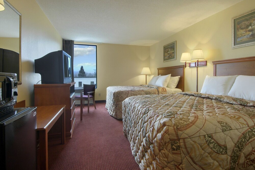 Days Inn by Wyndham Mount Hope - photo 4