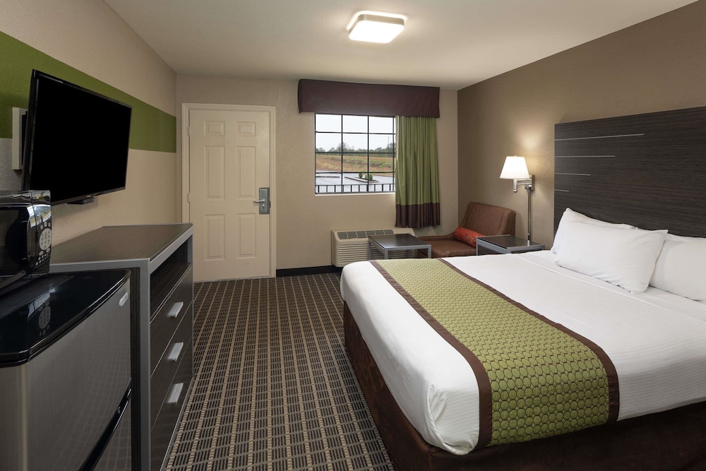 Clarion Pointe Athens I 65 - photo 17