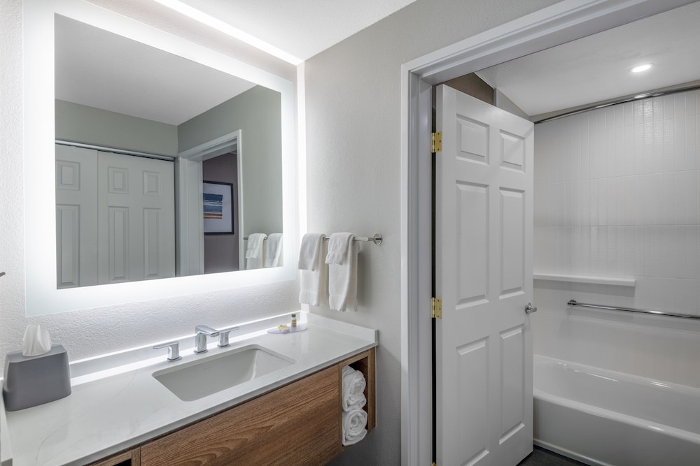 Staybridge Suites Phoenix Glendale Sports Dist by IHG - photo 38