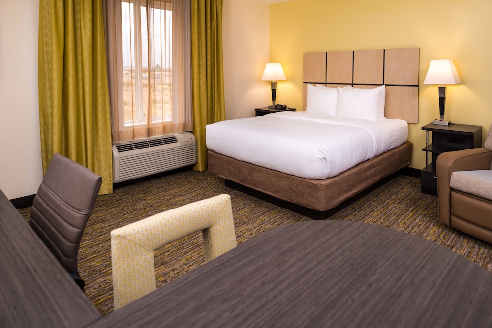 Candlewood Suites Carlsbad South by IHG - photo 17