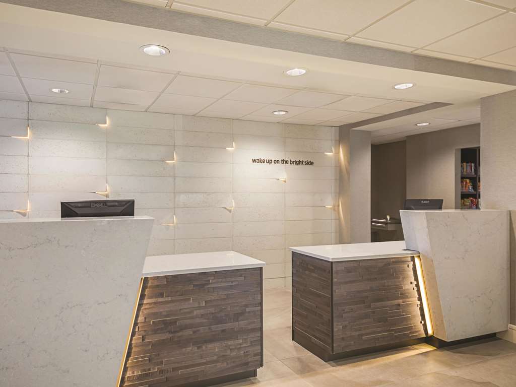 La Quinta Inn & Suites by Wyndham Austin Near The Domain - photo 7