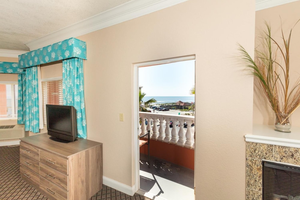 Amelia Hotel at the Beach - photo 18
