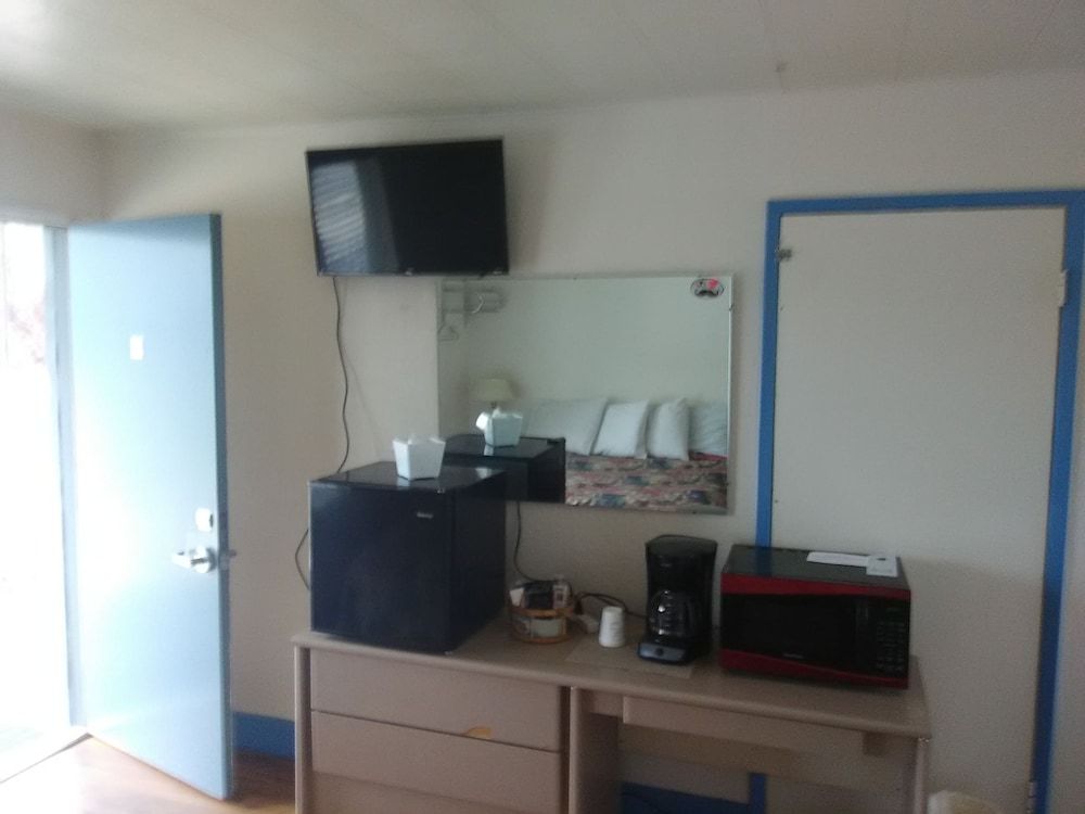 Trail Motel - photo 7