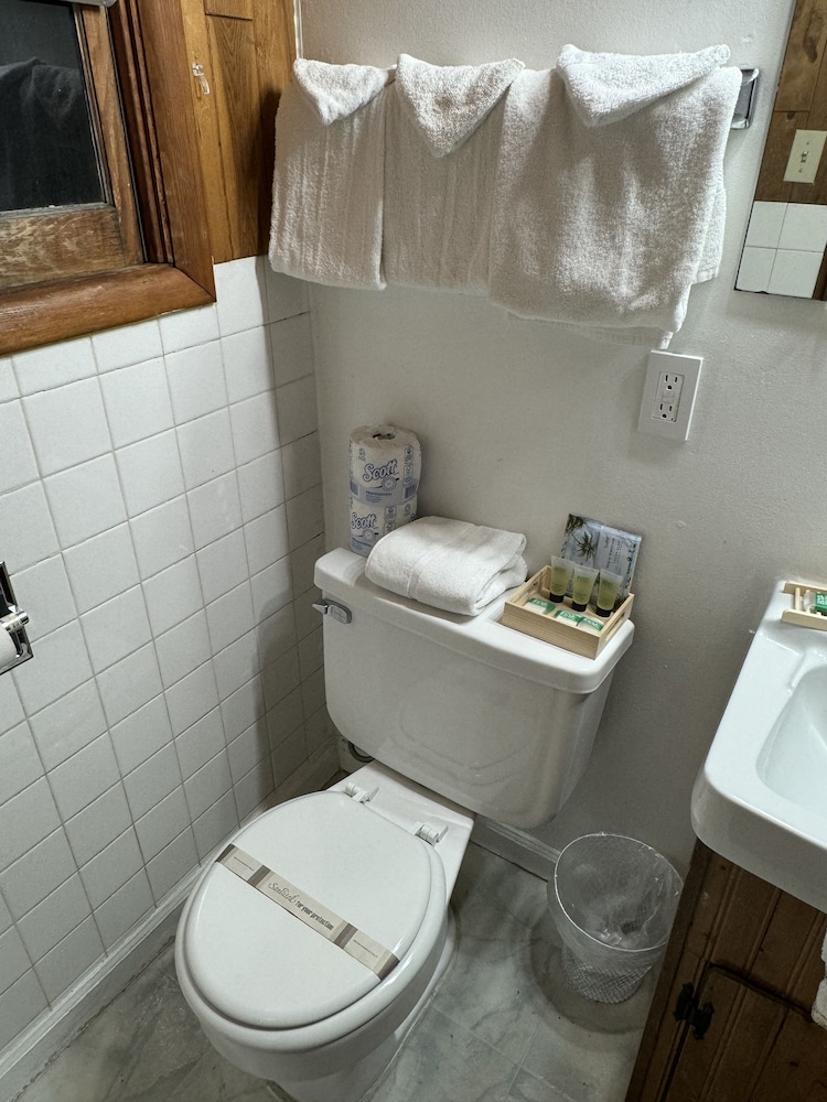 Kootenai Valley Motel - photo 68