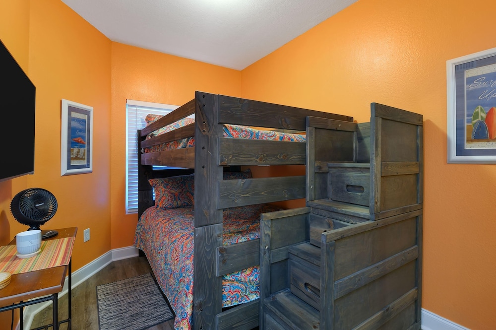 Majestic Beach Towers 2 404 - photo 2