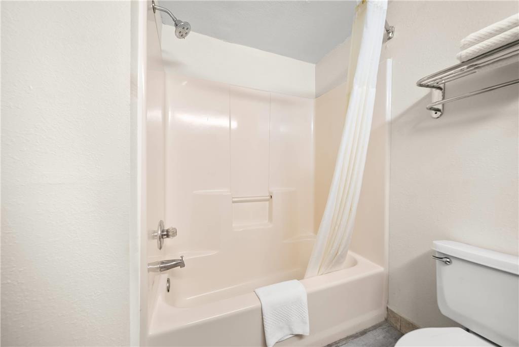 Quality Inn Auburn Campus Area I 85 - photo 27
