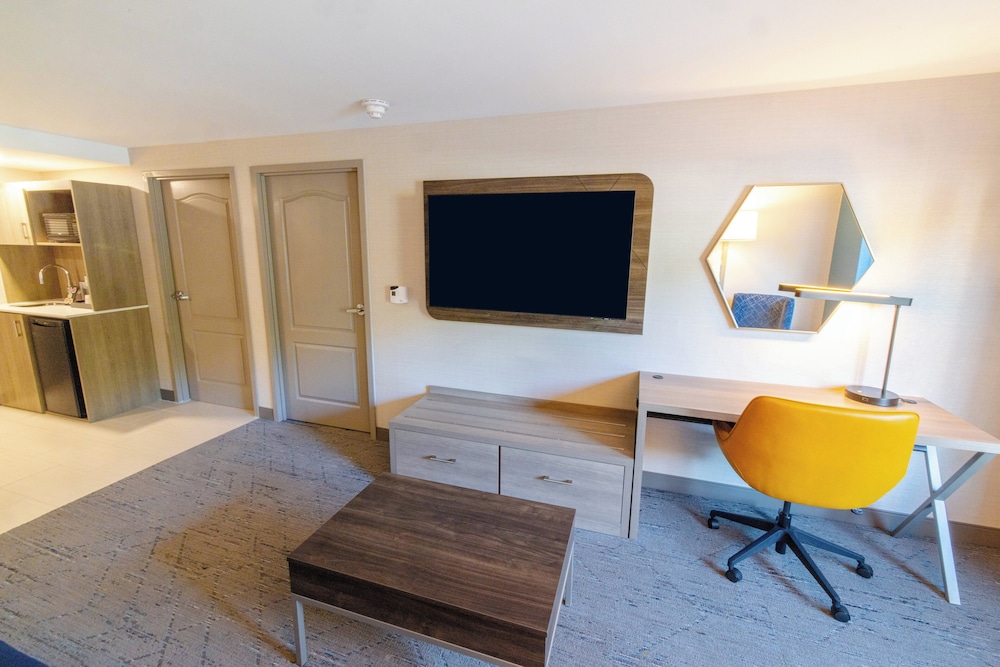 Holiday Inn Express Hotel of Neptune by IHG - photo 27