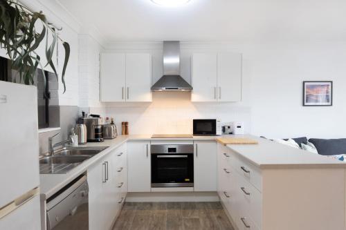 Free night. Until the end of March atThe Nook in Mollymook in Mollymook, Australia