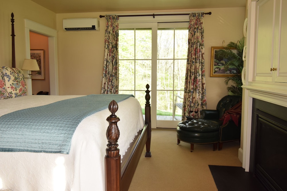 Cedar Spring Inn & Spa - photo 8