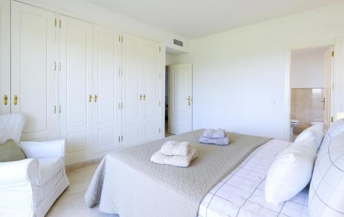 Frontline beach ground floor apartment Los Monteros Palm Beach — 4-Star Luxury Hotel in Marbella, Spain