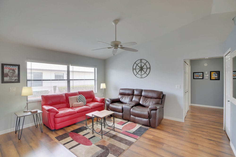Screened Patio And Grill at Sebring Resort Community in Sebring, United States
