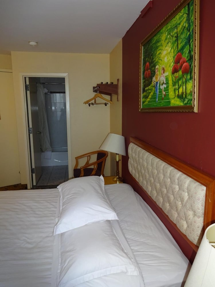Flushing Hotel - photo 22